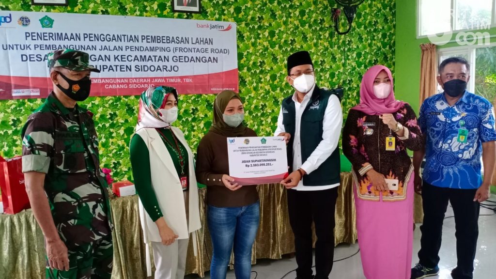 Bupati Sidoarjo Lunasi Ganti Untung Lahan Frontage Road Aloha Gedangan