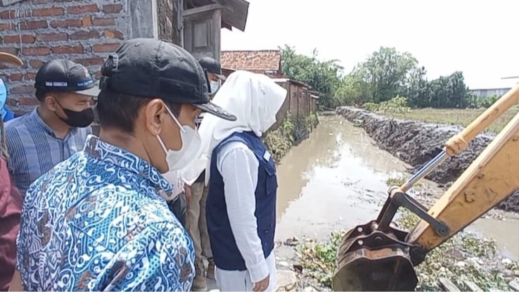 Antisipasi Banjir, Dinas PUPR Kabupaten Mojokerto Normalisasi Sungai