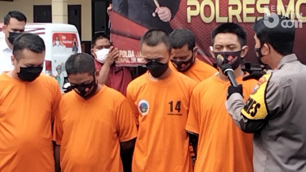 Palsukan Data Konsumen Kredit Sepeda Motor, Polresta Mojokerto Amankan 7 Tersangka