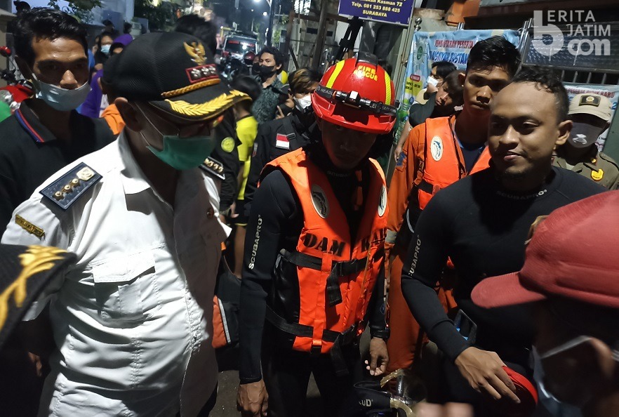 Pencarian Balita Hanyut di Manukan Surabaya Dilanjut Besok