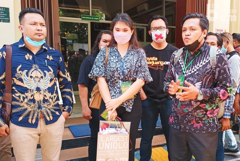 Stella Minta Bebas, Jaksa Tetap Pada Tuntutan 1 Tahun