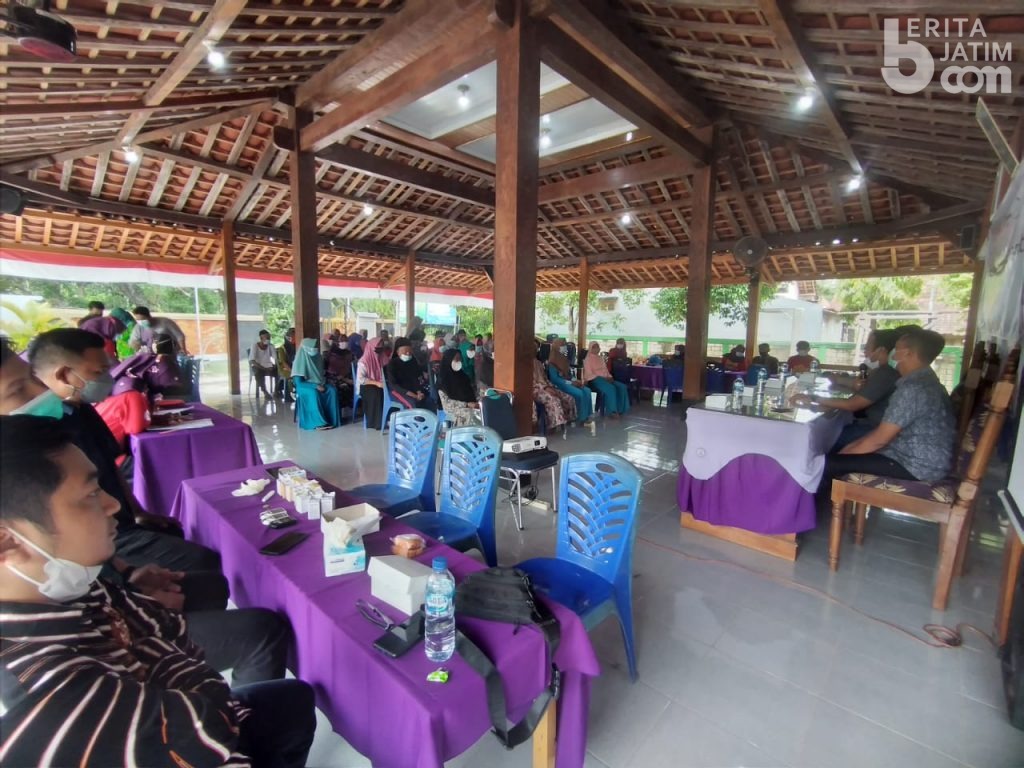 EMCL – STIKes ICsada Bojonegoro Gelar Pengobatan Gratis