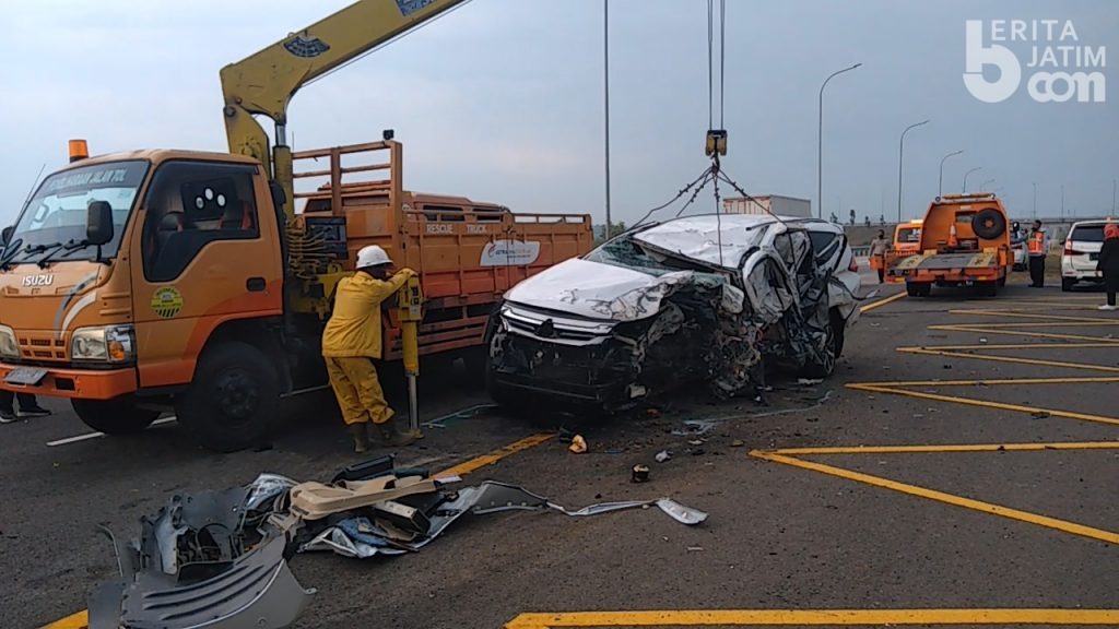 Terdengar Suara Brak! Kesaksian Warga saat Mobil Vanessa Angel Kecelakaan
