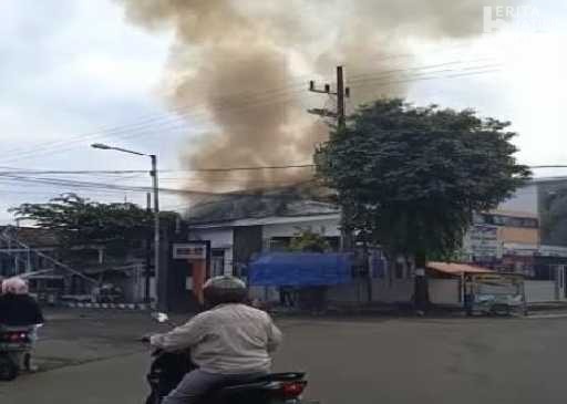 Ruang Kerja Terbakar, Kepala DP3AKB Jember: Ada Sajadah, Tak Ada Dokumen Penting