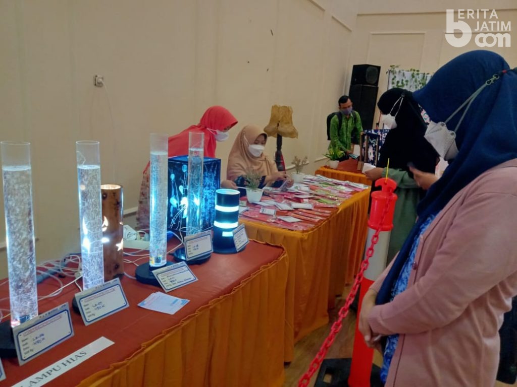 Charity Art Exhibition, Cara SMP Al Falah Deltasari Kumpulkan Donasi untuk Korban Semeru