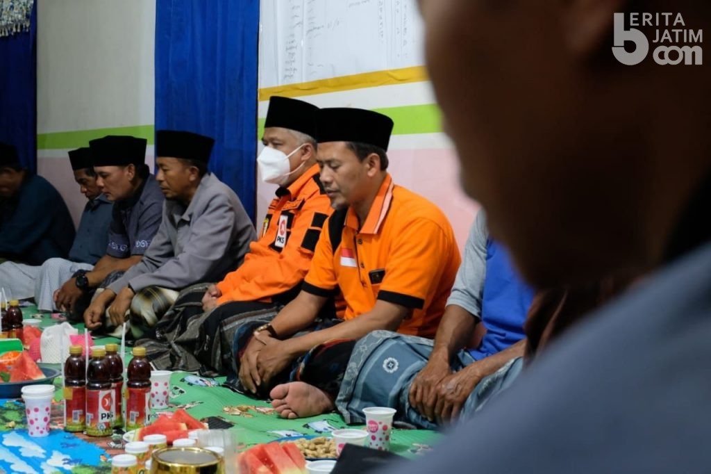 Tahlilan dan Bagi 600 Porsi Makanan Tiap Hari, PKS Jatim Apresiasi Relawan