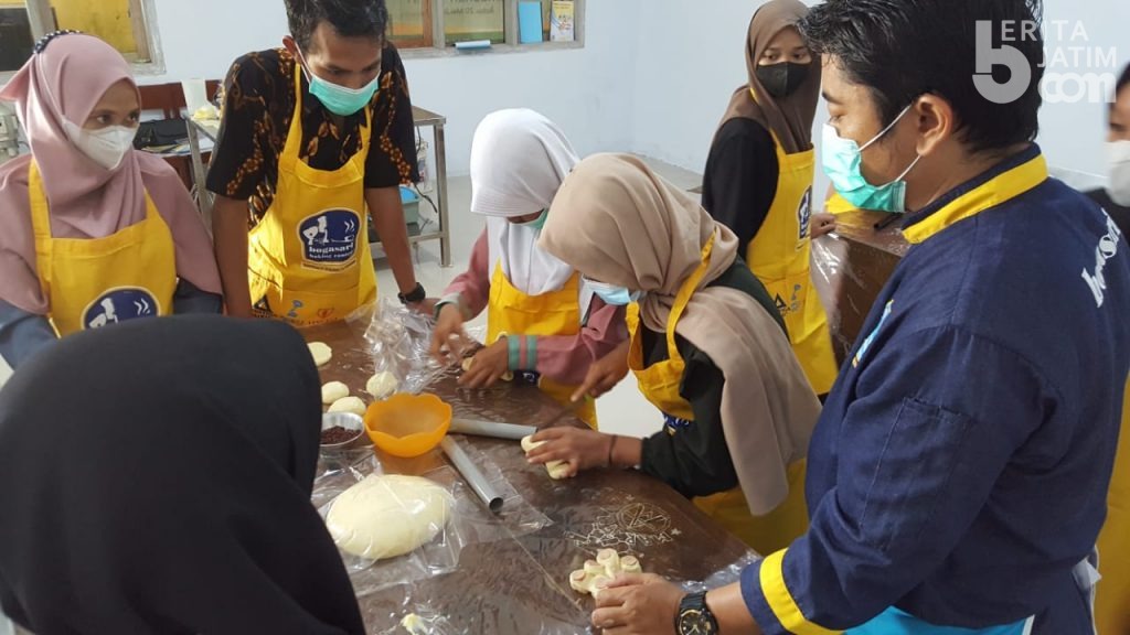 Pengurus 20 Ponpes Mendapatkan Pelatihan Usaha Makanan dari Bogasari