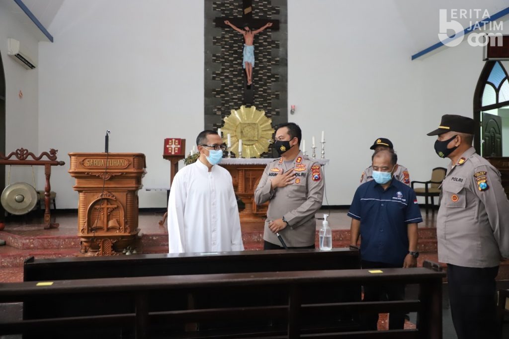 Antisipasi Teror saat Natal, Kapolres Kediri Pimpin Pengecekan Gereja