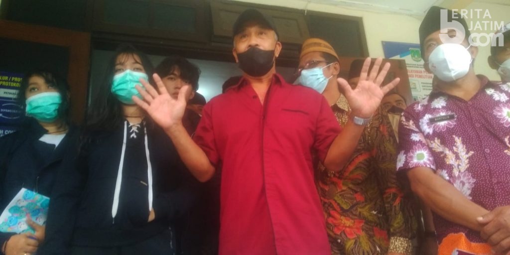 Ricuh Saat Bagi Bingkisan Natal di Pasuruan Berakhir Damai