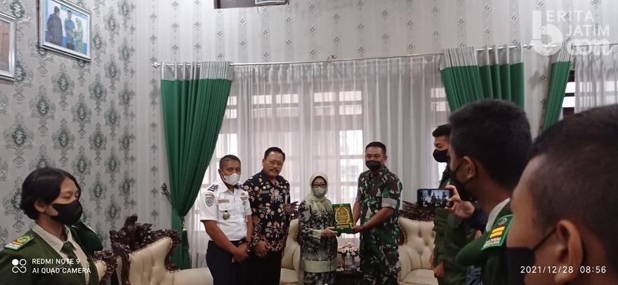 Bupati Jombang Beri Apresiasi Siswa SMAN 5 Taruna Brawijaya Kediri