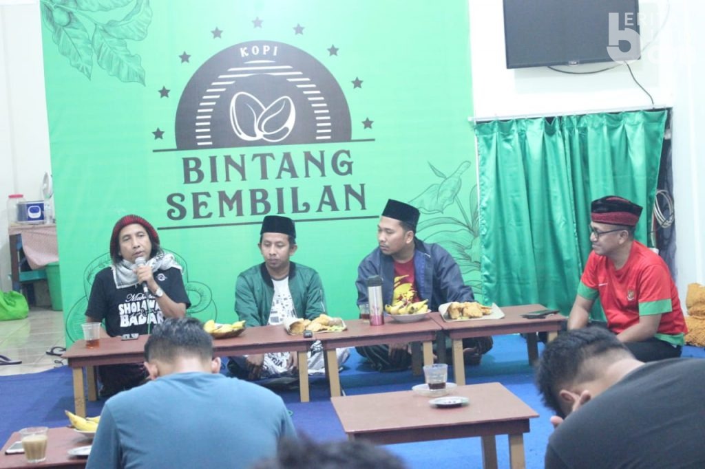 Peringati Haul ke-12, Gus Shohib Launching Buku Tentang Gus Dur