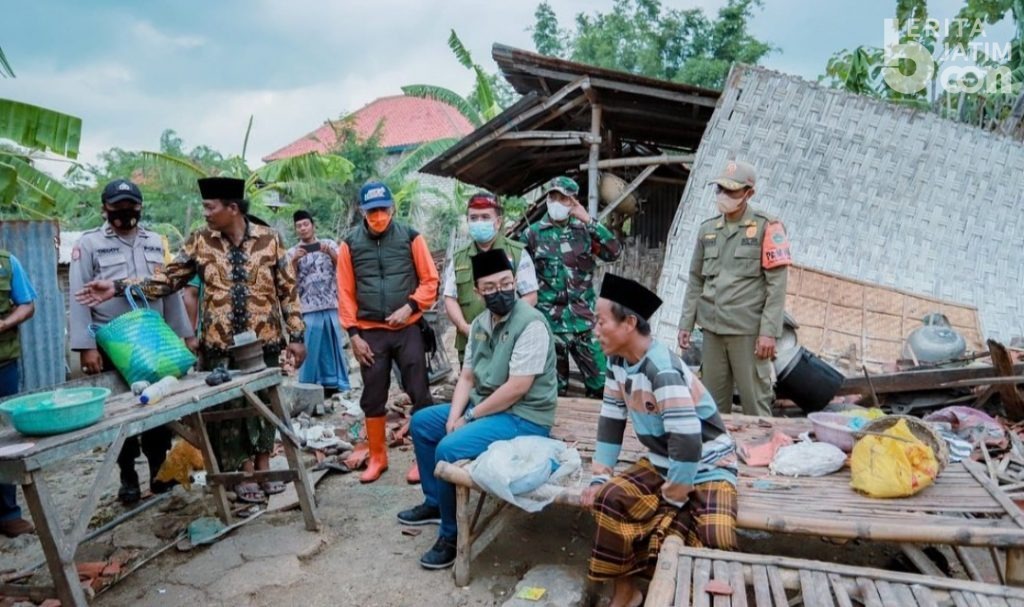 302 Unit Rumah Rusak Akibat Angin Kencang di Pamekasan