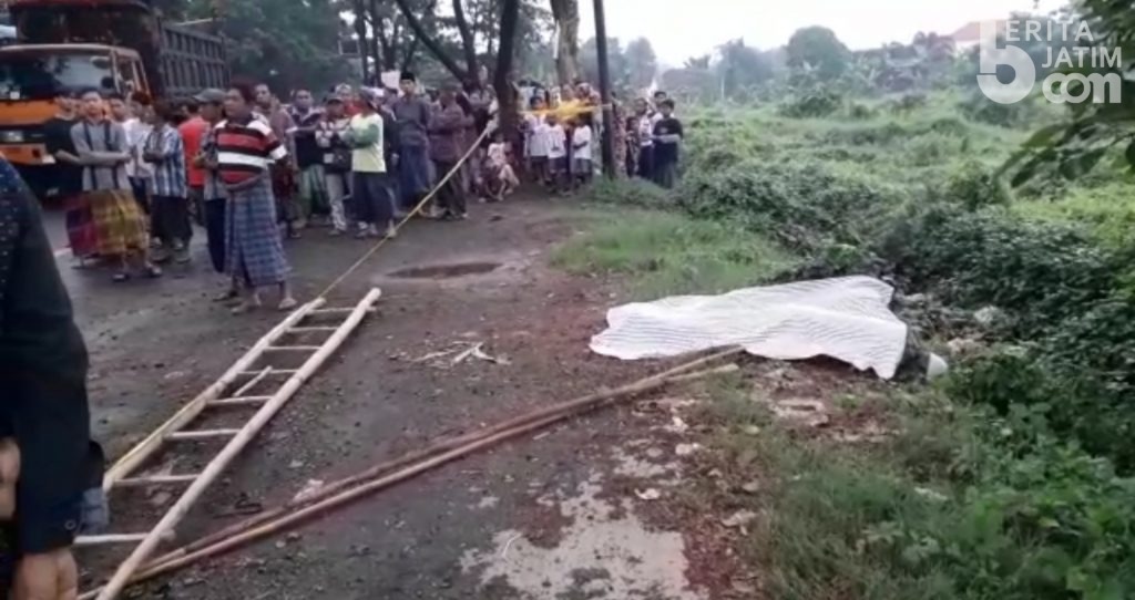 Niat Betulkan Kabel PJU, Seorang Pria Malah Tersengat Listrik di Depan Pabrik Pocari Pasuruan
