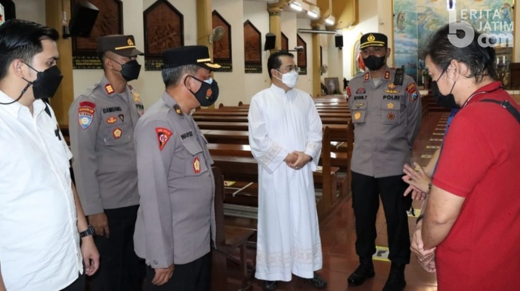 Kapolres Pamekasan Cek Gereja dan Terminal