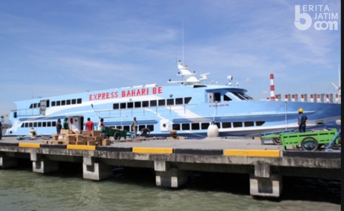 Jelang Tahun Baru, Penyeberangan ke Pulau Bawean Sepi Penumpang