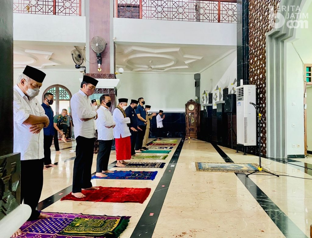 Tiba di Ngawi, Presiden Tunaikan Salat Jumat Berjemaah