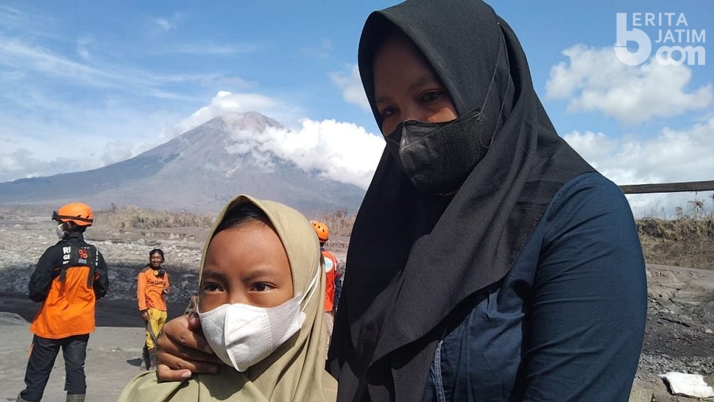 Ayah Kandung Alfianah Belum Ditemukan, Sempat Tolong Orang Saat Semeru Meletus