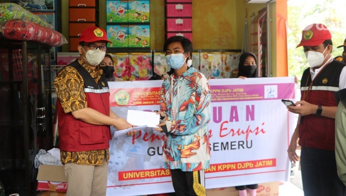 Universitas Jember Verifikasi Bantuan untuk 25 Mahasiswa Korban Erupsi Semeru