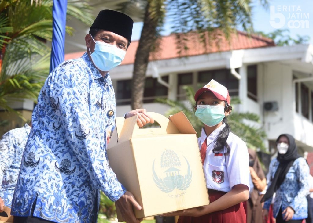 Pemkot Kediri Gelar Upacara HUT Korps PGRI ke-50