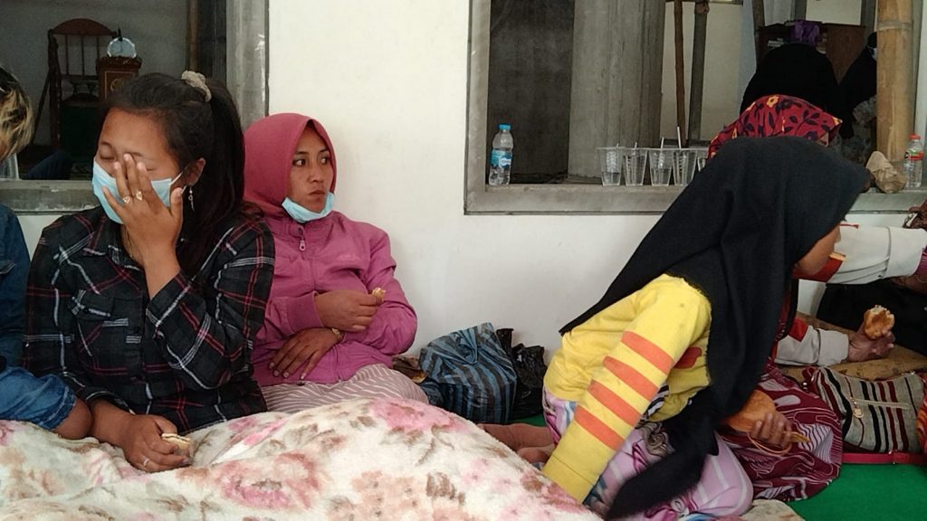 Guru TK dan PAUD Bantu Penyembuhan Trauma Anak-Anak Pengungsi Korban Erupsi Semeru
