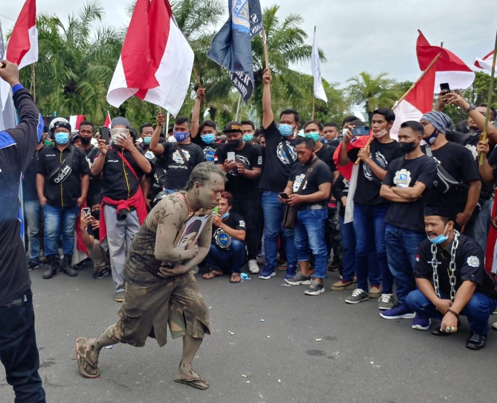 Ditemui Bupati Hendy, Sarbumusi Jember Demo Tolak Upah Murah