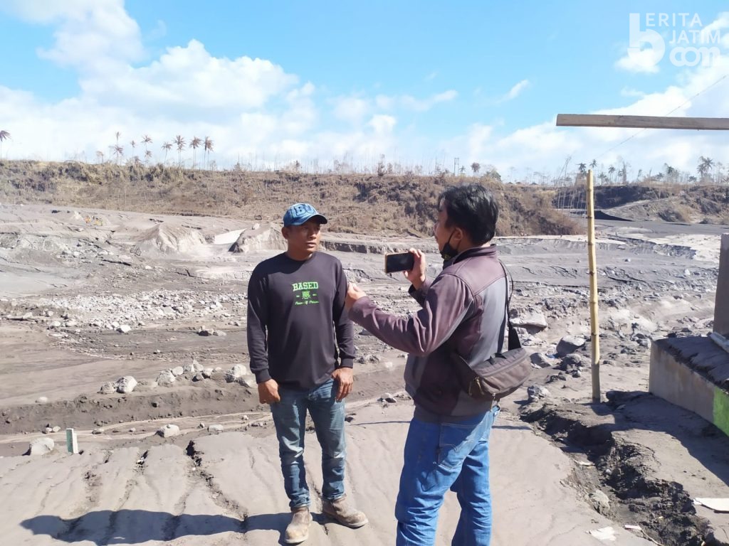 Cerita Penambang Pasir Saat Gunung Semeru Meletus