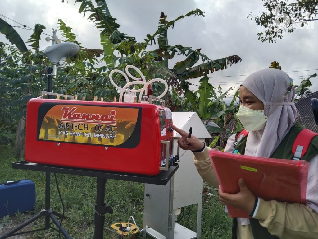 Tim Kesehatan Pantau Kualitas Udara dan Debu Vulkanik di Zona Erupsi Semeru