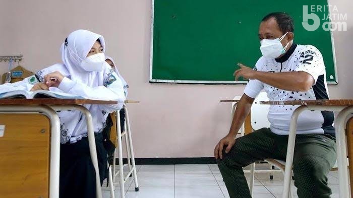 Wawali Surabaya: Seragam Siswa MBR Didistribusikan Desember