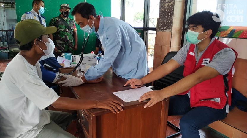 PMI dan Dinkes Jember Buka Posko Vaksinasi Gratis di Terminal Selama Nataru