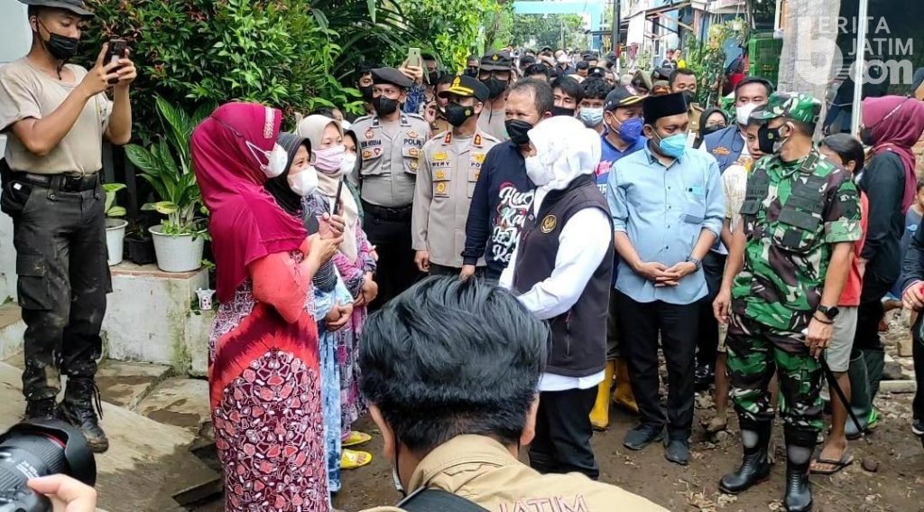Sesajen Ditendang di Semeru, Khofifah Ingatkan Soal Bhinneka Tunggal Ika