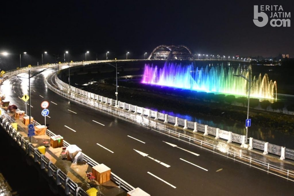 Uji Coba Jembatan Suroboyo, Khusus Pejalan Kaki