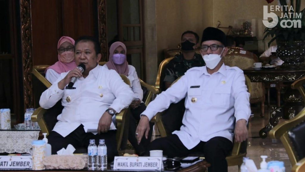 Vaksinasi di Jember Berhadiah TV, Kulkas, dan …