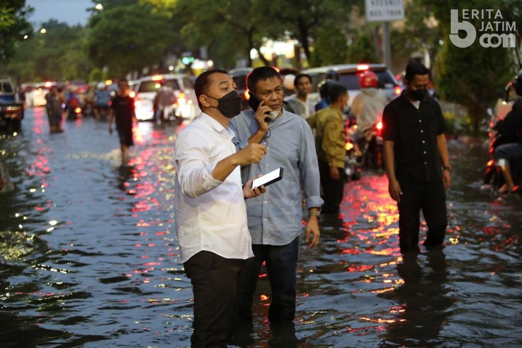 Pusat Kota Surabaya Banjir, Eri Cahyadi Soroti Saluran Kalidami