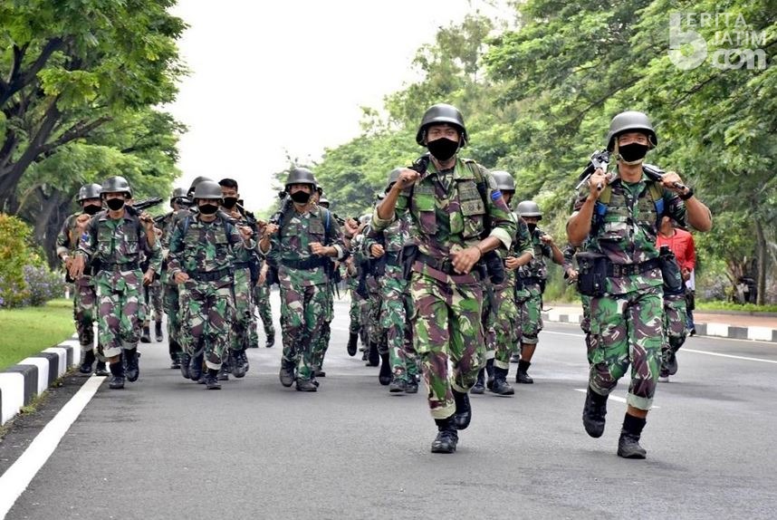 Prajurit Yonif 5 Marinir Latihan Cross Country