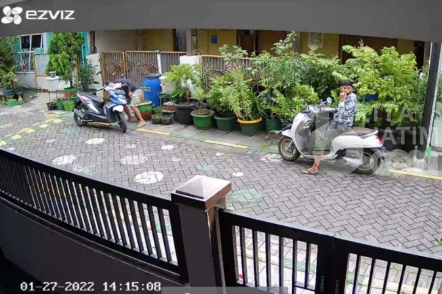 Kembali Beraksi, Bandit Curanmor Surabaya Terekam CCTV