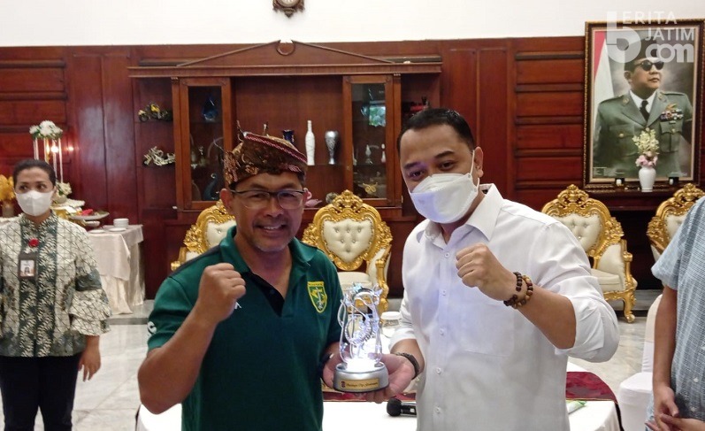 Wali Kota Surabaya Eri Cahyadi Beri Wejangan ke Pemain Persebaya