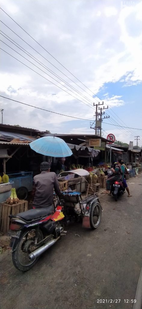 Tak Kunjung Beroperasi Pedagang Pasar Merah Bangkalan Kelimpungan