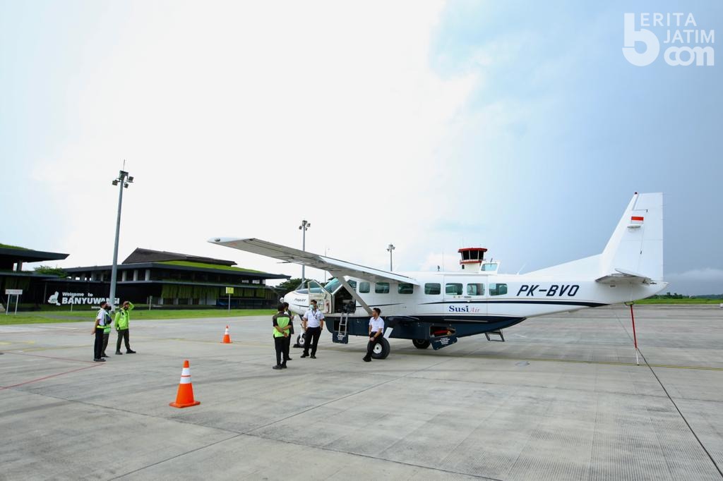 Naik Pesawat, Konektivitas Banyuwangi – Sumenep Makin Dekat