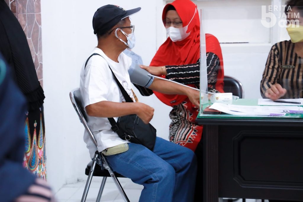 Ratusan Lansia di Kota Kediri Dapatkan Vaksin Booster