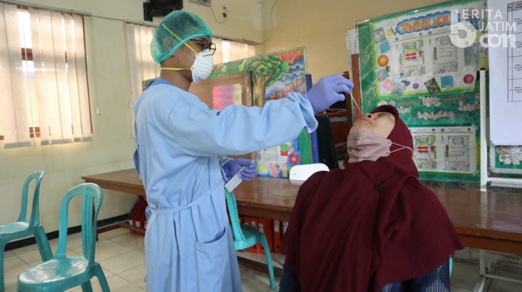 Pastikan PTM Tetap Aman, Dinkes Kota Malang Tes Usap Acak
