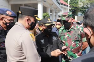 Bersama Lawan Covid-19, Wali Kota Sutiaji Pimpin Gelar Pasukan Pamor Keris