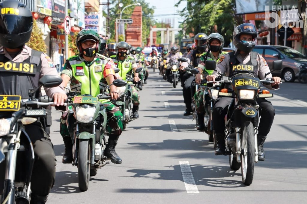 Tingkatan Prokes, Polresta Mojokerto Show Of Force Pasukan Pamor Keris