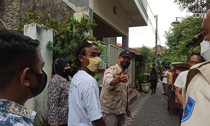 Dilapori Warga Dinoyo, BHS Turun Langsung ke Lokasi Lakukan Fogging