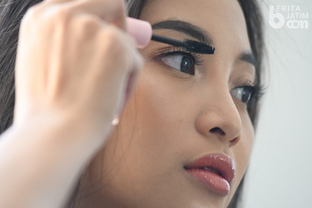 Solusi Bulu Mata Lentik dan Tanpa Eyelash Extension
