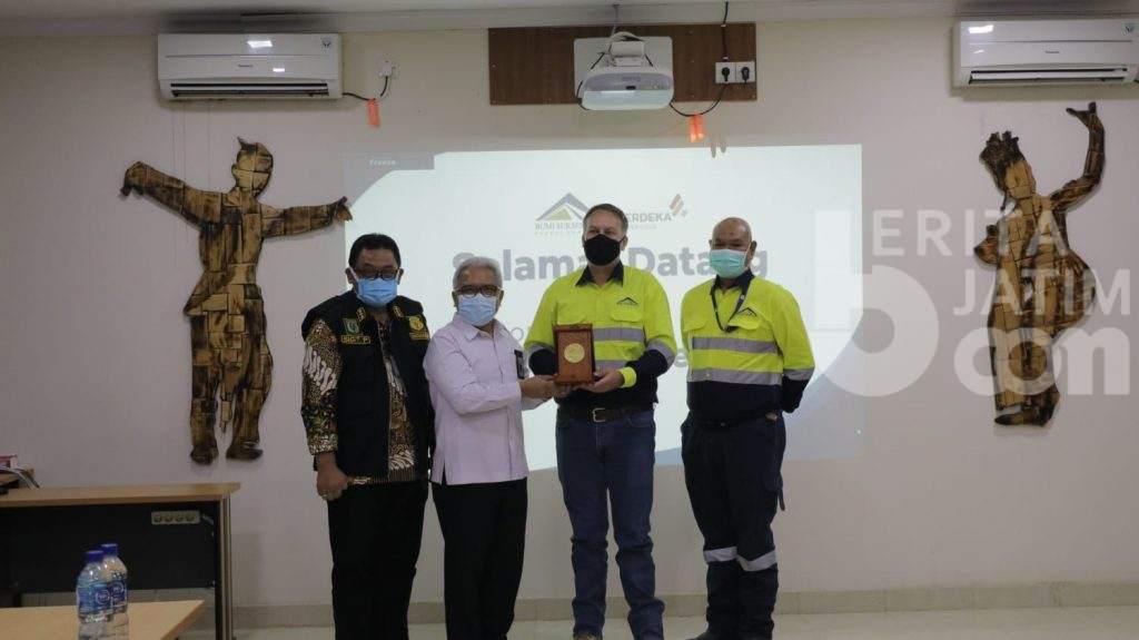 Sukses Terapkan K3, PT BSI Raih Penghargaan Dari Gubenur Jatim
