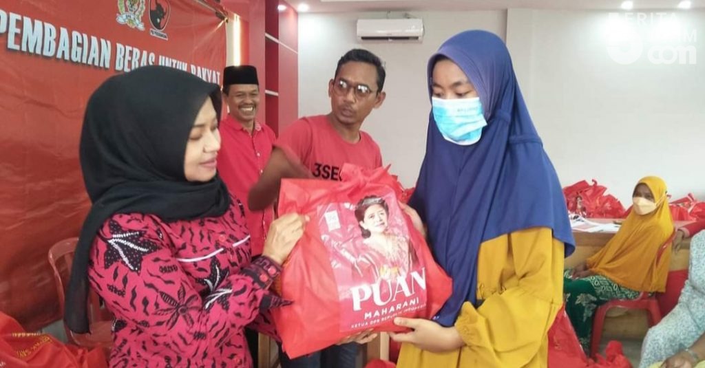 10 Ribu Paket Sembako Puan Maharani untuk Warga Madura