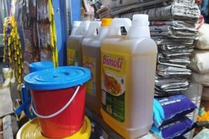 Harga Minyak Goreng di Sampang Masih Tinggi