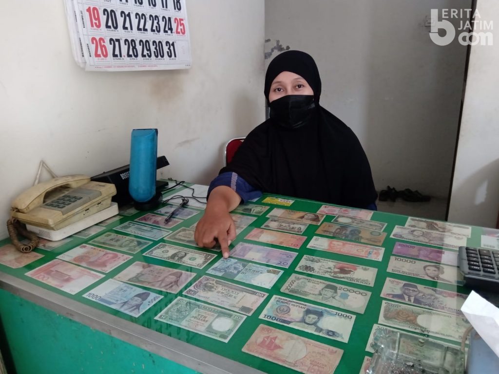 Jasa Penukaran Uang Asing Sepi Sejak Pandemi