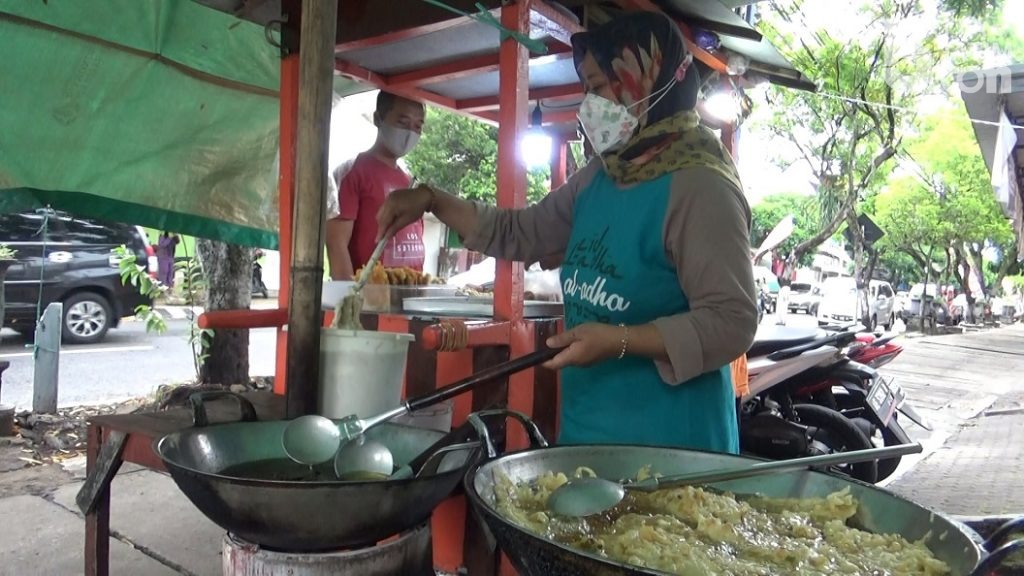 Harga Minyak Goreng di Magetan Mahal, Pedagang Gorengan Perkecil Ukuran