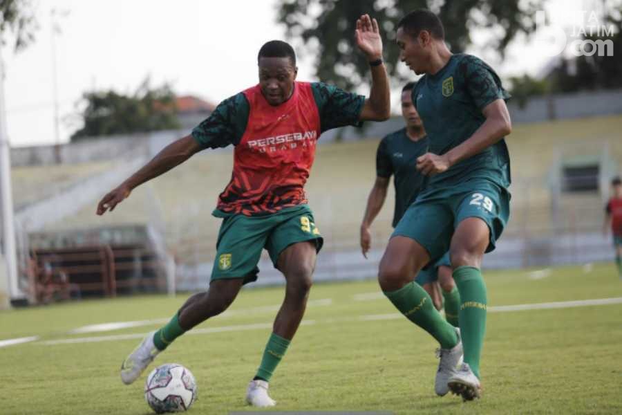 Lawan PSS Sleman, Striker Persebaya Valpoort Diturunkan Menit Awal